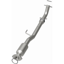 Load image into Gallery viewer, MagnaFlow Exhaust Products 5571435 California CARB Direct-Fit Catalytic Converter for Select Toyota Camry