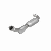 Load image into Gallery viewer, MagnaFlow Exhaust Products 447121 California CARB Direct-Fit Catalytic Converter for Select Ford Expedition, Ford F-150