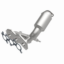 Load image into Gallery viewer, MagnaFlow Exhaust Products 5582545 California CARB Manifold Catalytic Converter for Select Lexus RX350, Toyota Highlander, Toyota Sienna