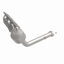 Load image into Gallery viewer, MagnaFlow Exhaust Products 51883 OEM Grade Manifold Catalytic Converter for Select Land Rover Freelander