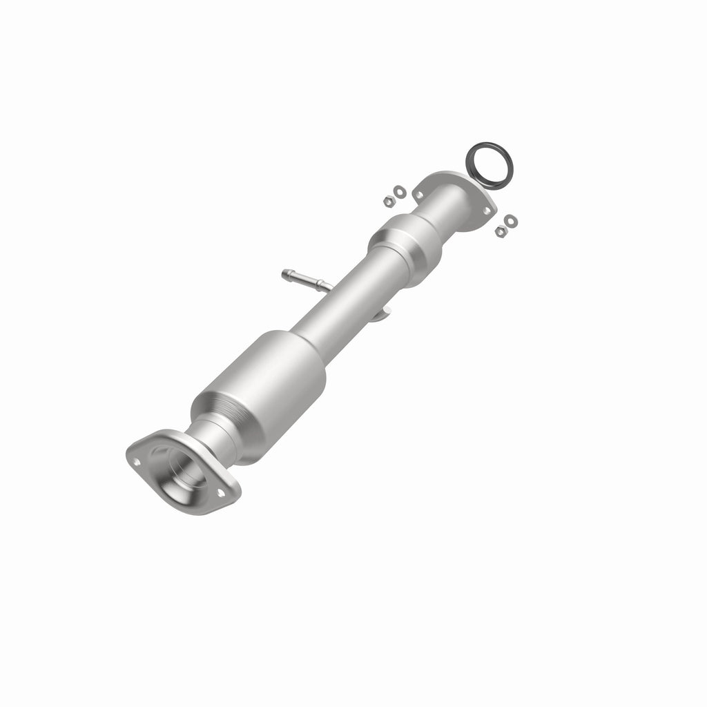 MagnaFlow Exhaust Products 52534 OEM Grade Direct-Fit Catalytic Converter for Select Toyota Highlander