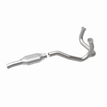 Load image into Gallery viewer, MagnaFlow Exhaust Products 93131 Standard Grade Direct-Fit Catalytic Converter for Select Ford E-150 Econoline, Ford E-150 Econoline Club Wagon, Ford E-250 Econoline, Ford E-250 Econoline Club Wagon