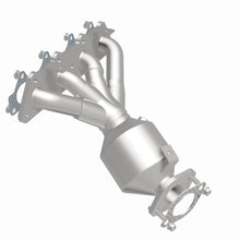 Load image into Gallery viewer, MagnaFlow Exhaust Products 6511429 California CARB Manifold Catalytic Converter for Select Kia Soul