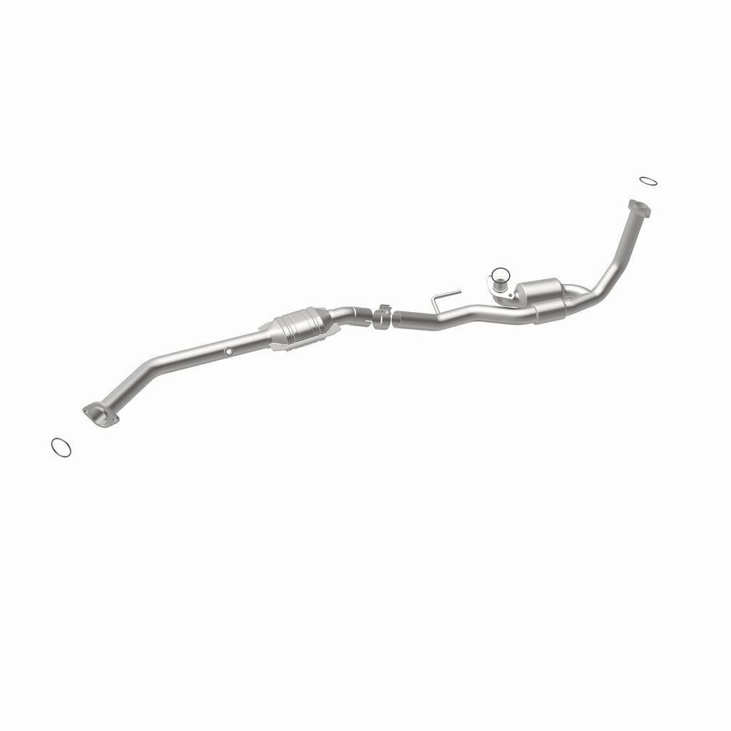 MagnaFlow Exhaust Products 52457 OEM Grade Direct-Fit Catalytic Converter for Select Toyota Sienna