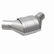 Load image into Gallery viewer, MagnaFlow Exhaust Products 51185 OEM Grade Universal Catalytic Converter for Select Ford Expedition, Ford F-150, Ford F-150 Heritage, Mercedes-Benz ML430, Saab 9-5