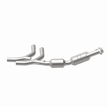 Load image into Gallery viewer, MagnaFlow Exhaust Products 24308 HM Grade Direct-Fit Catalytic Converter for Select Ford E-150, Ford E-150 Club Wagon, Ford E-250