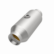 Load image into Gallery viewer, MagnaFlow Exhaust Products 5551356 California CARB Universal Catalytic Converter for Select Chrysler Aspen, Chrysler Town &amp; Country, Dodge Durango, Dodge Grand Caravan, Dodge Nitro, Dodge Ram 1500, Dodge Ram 2500, Ford E-150, Ford E-250, Ford E-350 Super