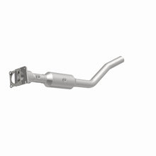 Load image into Gallery viewer, MagnaFlow Exhaust Products 5461192 California CARB Direct-Fit Catalytic Converter for Select Dodge Caliber, Jeep Compass, Jeep Patriot