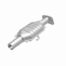 Load image into Gallery viewer, MagnaFlow Exhaust Products 3322456 California CARB Direct-Fit Catalytic Converter for Select Buick Commercial Chassis, Buick Roadmaster, Cadillac Brougham, Cadillac Commercial Chassis, Cadillac Fleetwood, Chevrolet Camaro, Chevrolet Caprice, Chevrolet El