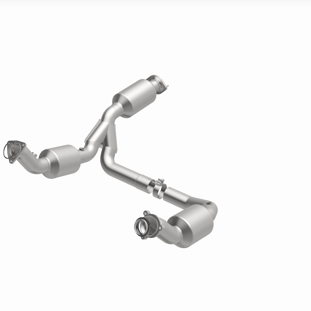 MagnaFlow Exhaust Products 280429 OEM Grade Direct-Fit Catalytic Converter for Select Chevrolet Express 2500, Chevrolet Express 3500, Chevrolet Express 4500, GMC Savana 2500, GMC Savana 3500, GMC Savana