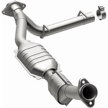 Load image into Gallery viewer, MagnaFlow Exhaust Products 23660 HM Grade Direct-Fit Catalytic Converter for Select Lincoln Navigator