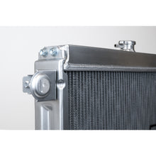 Load image into Gallery viewer, 98-07-Toyota-Land-Cruiser--Lexus-Lx470-Heavy-Duty-All-Aluminum-Radiator