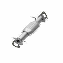 Load image into Gallery viewer, MagnaFlow Exhaust Products 93484 HM Grade Direct-Fit Catalytic Converter for Select Chevrolet S10, GMC Sonoma, Isuzu Hombre