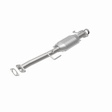 Load image into Gallery viewer, MagnaFlow Exhaust Products 22626 HM Grade Direct-Fit Catalytic Converter for Select Chevrolet Tracker, Geo Tracker, Suzuki Sidekick, Suzuki X-90