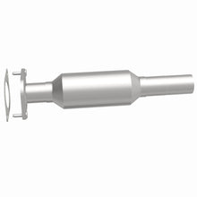 Load image into Gallery viewer, MagnaFlow Exhaust Products 5671808 California CARB Direct-Fit Catalytic Converter for Select Ford Taurus, Ford Taurus X, Mercury Sable