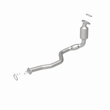 Load image into Gallery viewer, MagnaFlow Exhaust Products 52096 OEM Grade Direct-Fit Catalytic Converter for Select Chevrolet Equinox, Pontiac Torrent, Suzuki XL-7