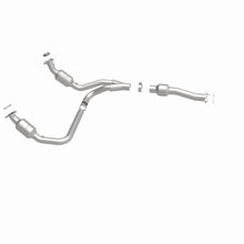 Load image into Gallery viewer, MagnaFlow Exhaust Products 52134 OEM Grade Direct-Fit Catalytic Converter for Select Chevrolet Express 1500, Chevrolet Express 2500, Chevrolet Express 3500, GMC Savana 1500, GMC Savana 2500, GMC Savana