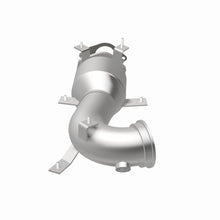 Load image into Gallery viewer, MagnaFlow Exhaust Products 21-697 OEM Grade Direct-Fit Catalytic Converter for Select Fiat 500L, Fiat 500X, Jeep Renegade