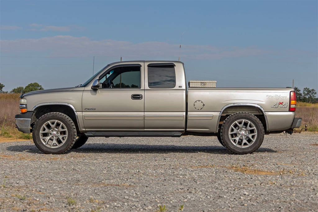 Rough Country SRB990677A HD2 Cab Length Running Boards for Select Chevrolet Silverado 1500, Chevrolet Silverado Classic, Chevrolet Silverado 2500, Chevrolet Silverado HD, Chevrolet Silverado 3500, GMC Sierra 1500, GMC Sierra Classic, GMC Sierra 2500, GMC