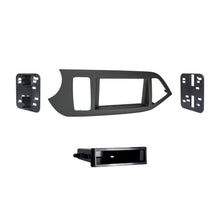 Load image into Gallery viewer, Metra Electronics 99-7370B Radio Installation Kit