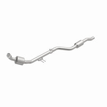 Load image into Gallery viewer, MagnaFlow Exhaust Products 551706 California CARB Direct-Fit Catalytic Converter for Select Mercedes-Benz CLS500, Mercedes-Benz E500