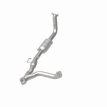 Load image into Gallery viewer, MagnaFlow Exhaust Products 23638 HM Grade Direct-Fit Catalytic Converter for Select Honda Passport, Isuzu Rodeo