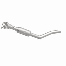 Load image into Gallery viewer, MagnaFlow Exhaust Products 5461192 California CARB Direct-Fit Catalytic Converter for Select Dodge Caliber, Jeep Compass, Jeep Patriot