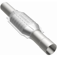 Load image into Gallery viewer, MagnaFlow Exhaust Products 93488 Standard Grade Direct-Fit Catalytic Converter for Select Chevrolet Blazer, Chevrolet C1500 Suburban, Chevrolet C2500 Suburban, Chevrolet K1500 Suburban, Chevrolet K2500 Suburban, GMC C1500 Suburban, GMC C2500 Suburban,