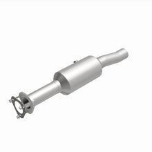Load image into Gallery viewer, MagnaFlow Exhaust Products 280446 OEM Grade Direct-Fit Catalytic Converter for Select Ford E-450 Super Duty