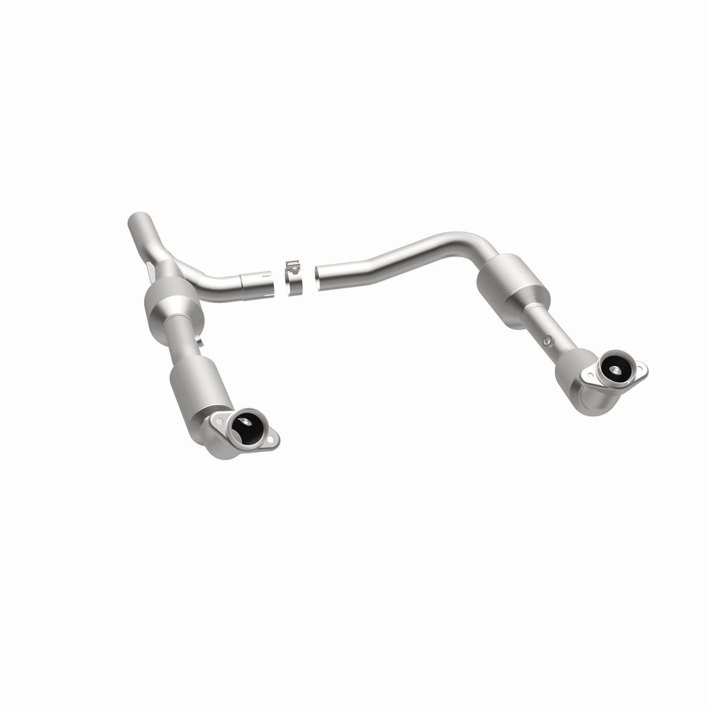 MagnaFlow Exhaust Products 5582640 California CARB Direct-Fit Catalytic Converter for Select Ford E-150, Ford E-250