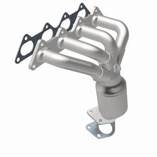 Load image into Gallery viewer, MagnaFlow Exhaust Products 452027 California CARB Manifold Catalytic Converter for Select Chrysler Sebring, Dodge Stratus, Mitsubishi Eclipse, Mitsubishi Galant