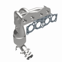Load image into Gallery viewer, MagnaFlow Exhaust Products 5531078 California CARB Manifold Catalytic Converter for Select Pontiac Vibe