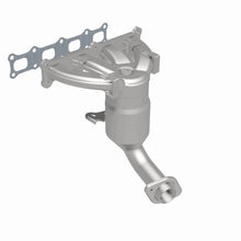 Load image into Gallery viewer, MagnaFlow Exhaust Products 51260 OEM Grade Manifold Catalytic Converter for Select Dodge Caliber, Jeep Compass, Jeep Patriot, Lexus RX350