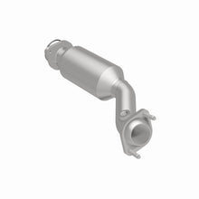 Load image into Gallery viewer, MagnaFlow Exhaust Products 21-916 OEM Grade Direct-Fit Catalytic Converter for Select Ford Five Hundred, Ford Freestyle, Mercury Montego