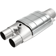 Load image into Gallery viewer, MagnaFlow Exhaust Products 51047 OEM Grade Universal Catalytic Converter for Select Chevrolet Express 1500, Chevrolet Express 2500, GMC Savana 1500, GMC Savana