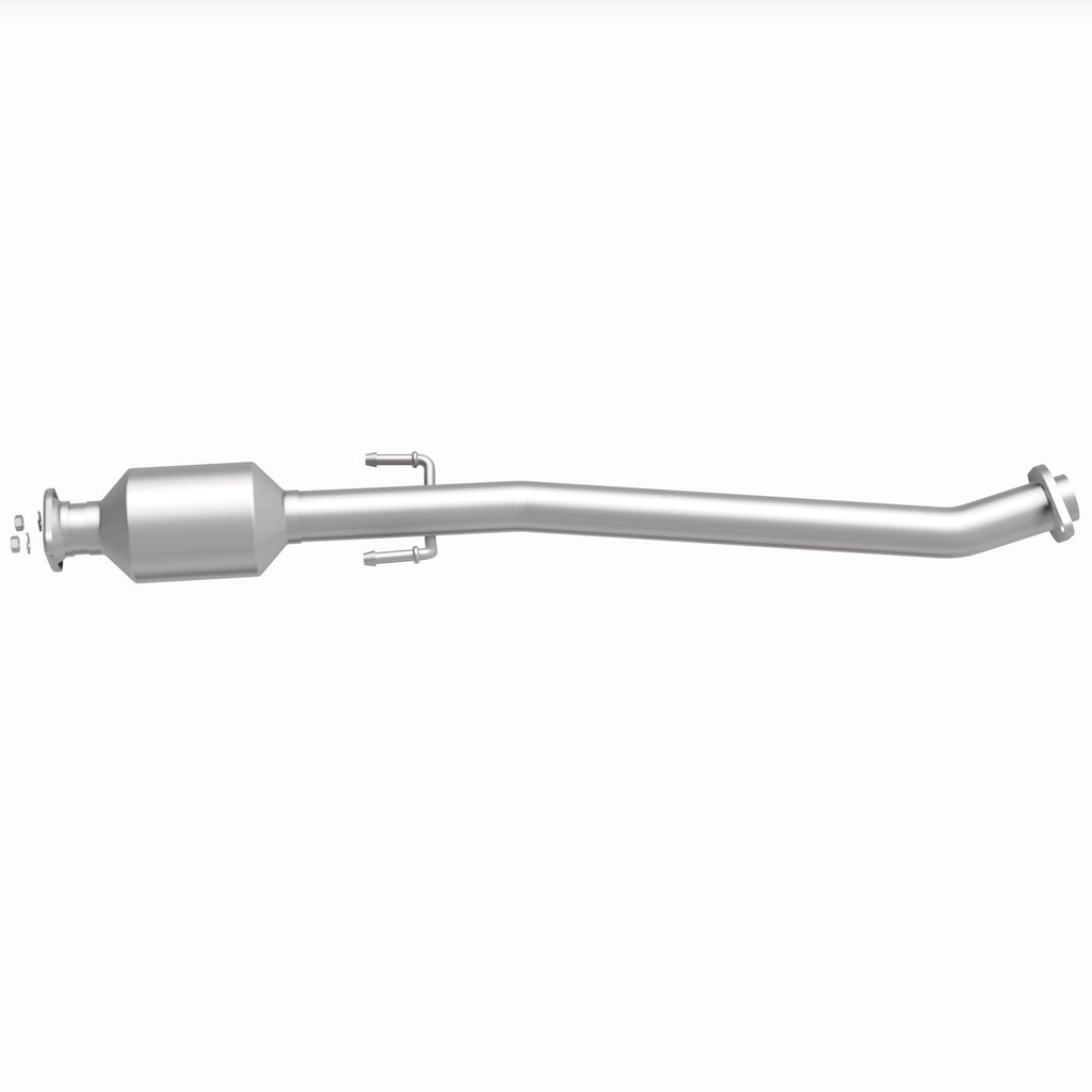 MagnaFlow Exhaust Products 280116 OEM Grade Direct-Fit Catalytic Converter for Select Toyota Highlander