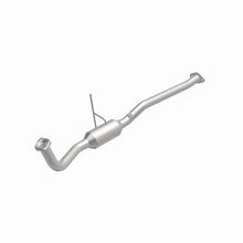 Load image into Gallery viewer, MagnaFlow Exhaust Products 4481167 California CARB Direct-Fit Catalytic Converter for Select Geo Metro, Suzuki Swift