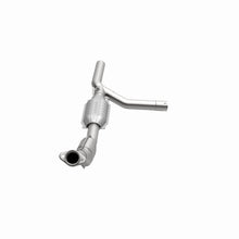 Load image into Gallery viewer, MagnaFlow Exhaust Products 447110 California CARB Direct-Fit Catalytic Converter for Select Ford E-150 Econoline, Ford E-150 Econoline Club Wagon