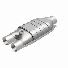 Load image into Gallery viewer, MagnaFlow Exhaust Products 4451337 California CARB Universal Catalytic Converter for Select Chevrolet Express 1500, Chevrolet Express 2500, Dodge B1500, Dodge B2500, Dodge B3500, Dodge Ram 1500, Dodge Ram Van, Dodge Ram 2500, Dodge Ram Van, Dodge Ram