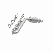 Load image into Gallery viewer, MagnaFlow Exhaust Products 5582323 California CARB Manifold Catalytic Converter for Select Lexus GX470, Toyota 4Runner