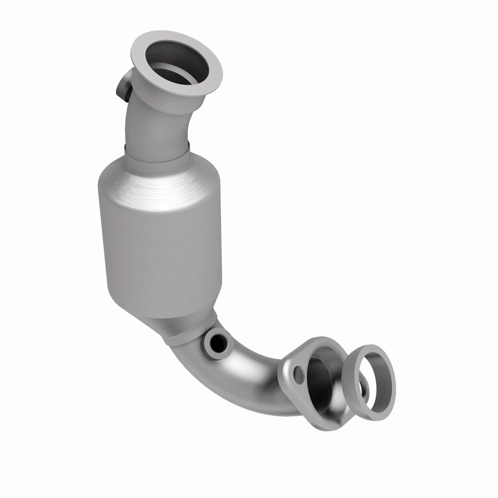 MagnaFlow Exhaust Products 49745 OEM Grade Direct-Fit Catalytic Converter for Select Jeep Liberty