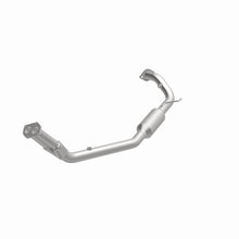 Load image into Gallery viewer, MagnaFlow Exhaust Products 4481698 California CARB Direct-Fit Catalytic Converter for Select Isuzu Amigo