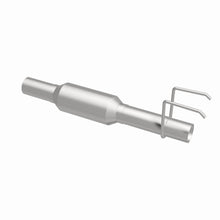 Load image into Gallery viewer, MagnaFlow Exhaust Products 3391292 California CARB Direct-Fit Catalytic Converter for Select Dodge B150, Dodge B1500, Dodge B250, Dodge B2500, Dodge B350, Dodge B3500