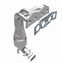 Load image into Gallery viewer, MagnaFlow Exhaust Products 5531078 California CARB Manifold Catalytic Converter for Select Pontiac Vibe