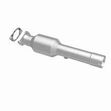 Load image into Gallery viewer, MagnaFlow Exhaust Products 21-989 OEM Grade Direct-Fit Catalytic Converter for Select Chevrolet Silverado 2500, Chevrolet Silverado HD, GMC Sierra 2500, GMC Sierra HD