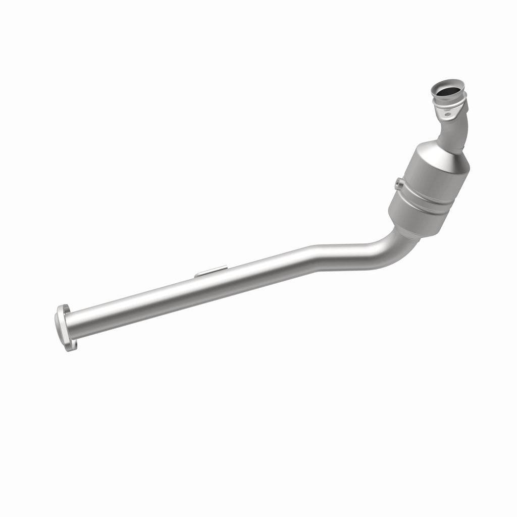MagnaFlow Exhaust Products 49691 OEM Grade Direct-Fit Catalytic Converter for Select Jeep Wrangler