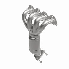 Load image into Gallery viewer, MagnaFlow Exhaust Products 5531062 California CARB Manifold Catalytic Converter for Select Chevrolet Aveo, Chevrolet Aveo5, Pontiac G3