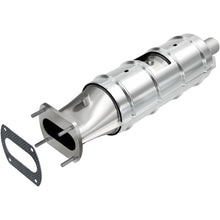 Load image into Gallery viewer, MagnaFlow Exhaust Products 55213 Standard Grade Direct-Fit Catalytic Converter for Select Ford E-250 Econoline, Ford E-250 Econoline Club Wagon, Ford E-350 Econoline, Ford E-350 Econoline Club Wagon, Ford F-250, Ford F-250 HD, Ford F-350