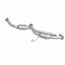 Load image into Gallery viewer, MagnaFlow Exhaust Products 23083 HM Grade Direct-Fit Catalytic Converter for Select Ford Freestar, Mercury Monterey