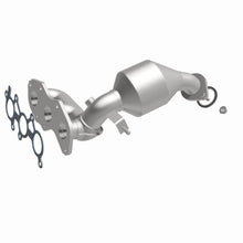 Load image into Gallery viewer, MagnaFlow Exhaust Products 5582822 California CARB Manifold Catalytic Converter for Select Toyota Sienna